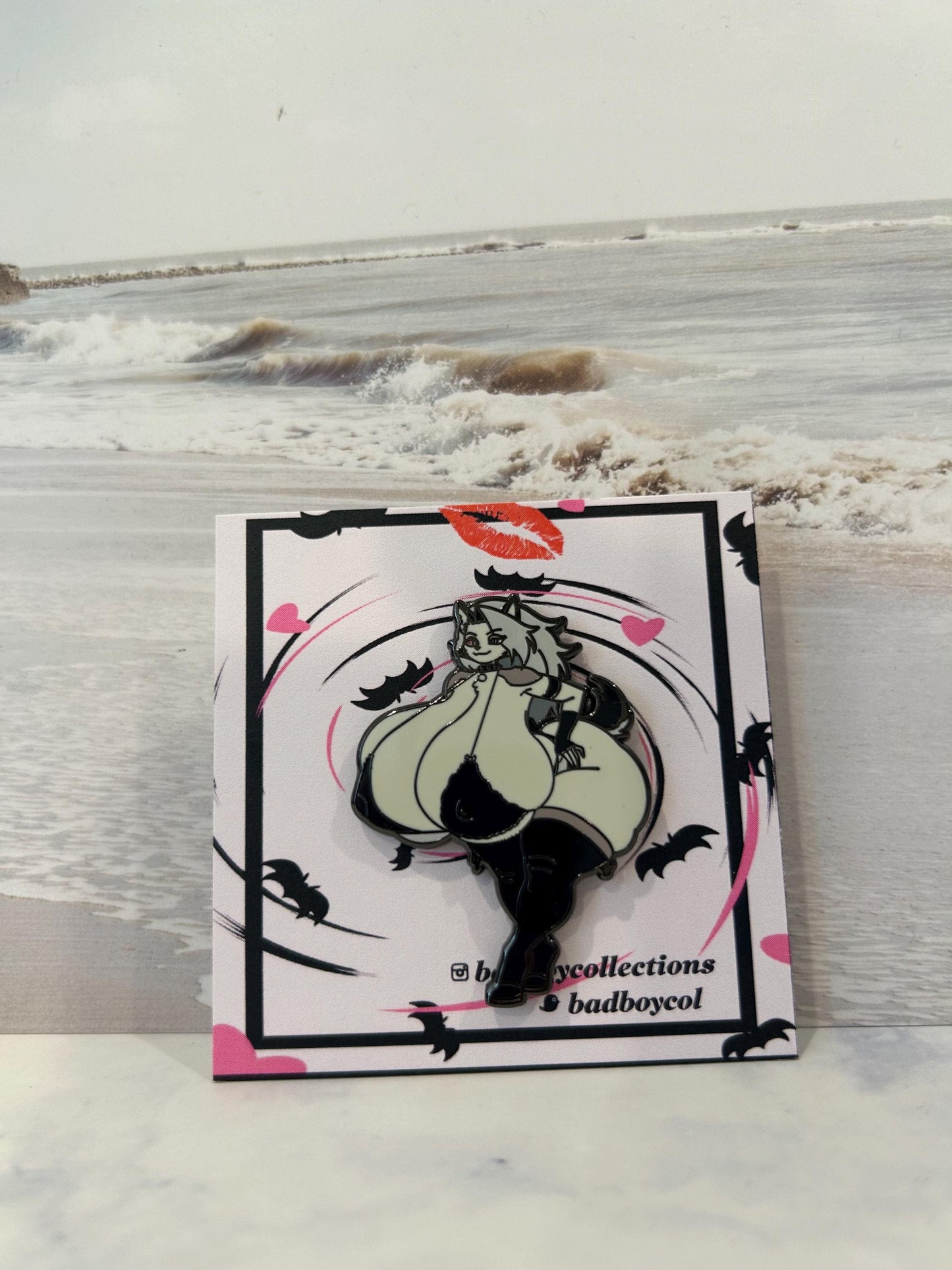 Original Loona Hard Enamel Pin – K-Pop Collectible Accessory