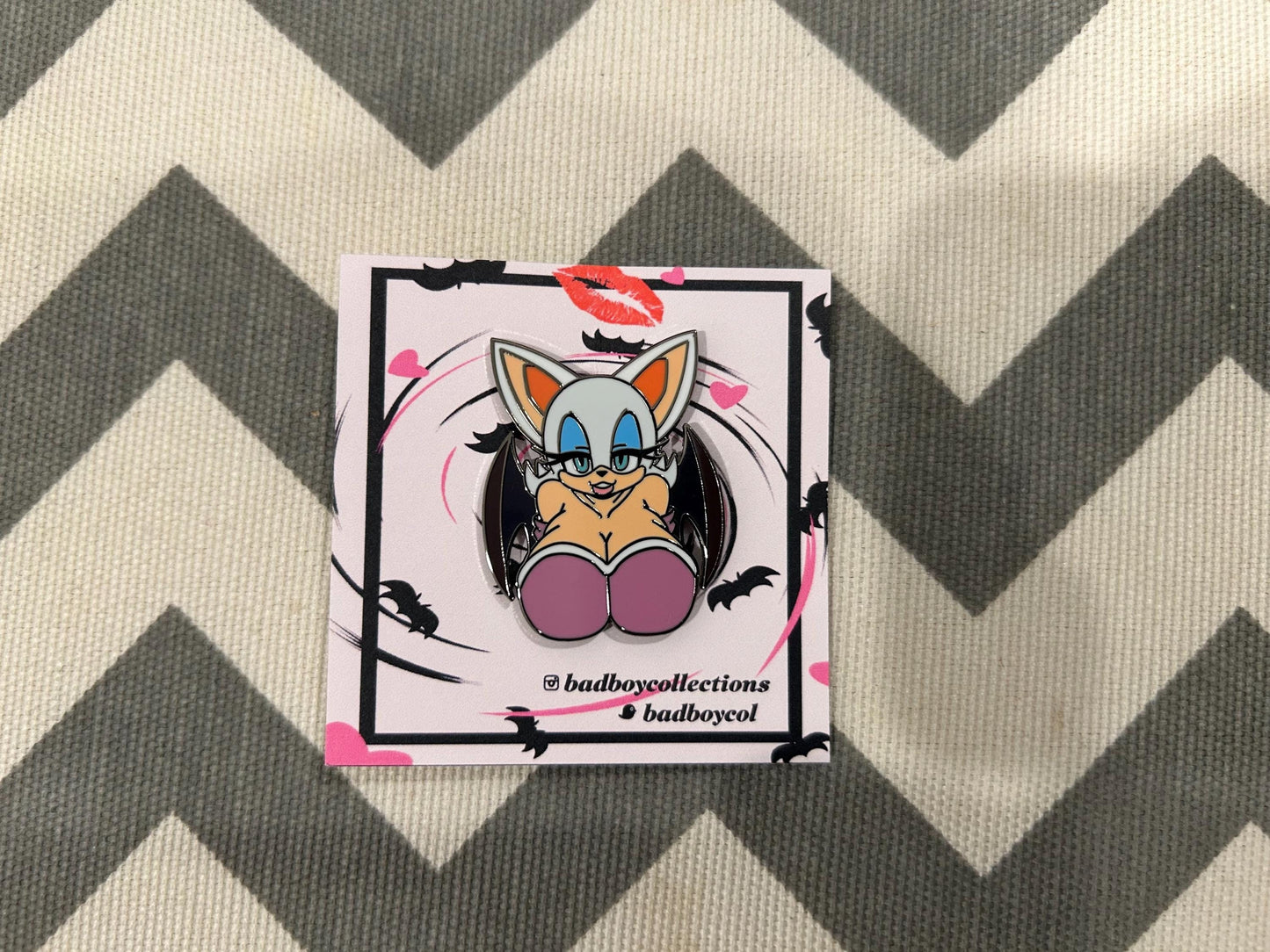 Original Rouge the Bat Hard Enamel pins
